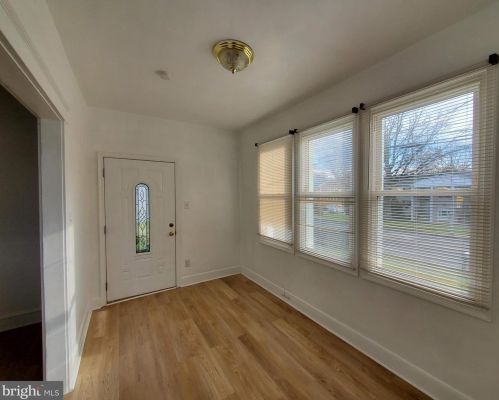 29 Bishop Holw Rd, Newtown Square PA  19073-3211 exterior