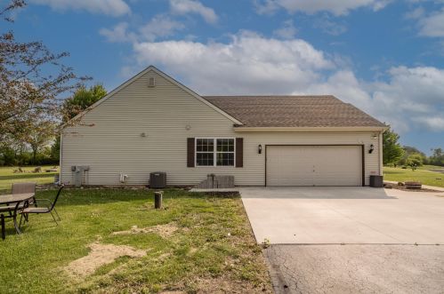 4953 Romans Way, Colgate WI  53017-9112 exterior