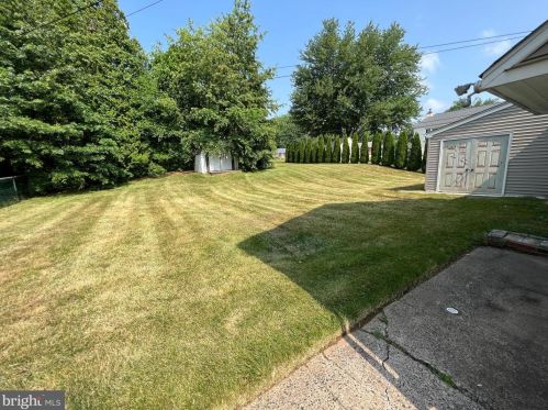 3135 Shirlene Rd, Norristown, PA 19403-4145
