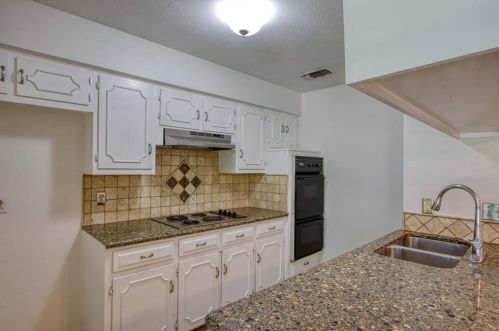 2745 Leameadow Dr, Plano TX  75075-3161 exterior
