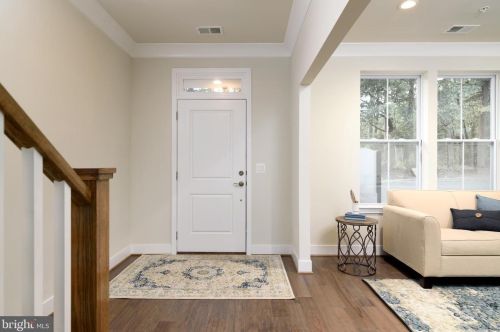1965 Roland Clarke Pl, Herndon, VA 20191-1407