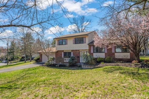 2 Perry Rd, East Brunswick, NJ 08816-1324