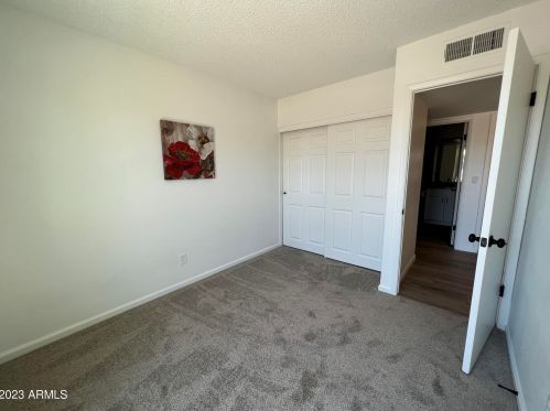 10026 47th Ave, Glendale AZ 85304-4427 exterior