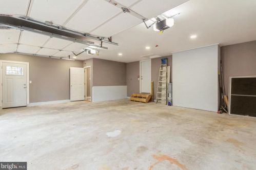 891 Kings Hwy, Pilesgrove NJ  08098-5456 exterior