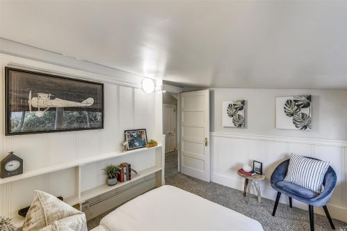 5044 Fairfax Ave, Oakland CA 94601-5811 exterior