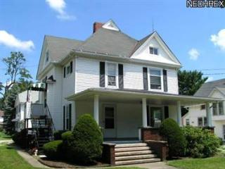 303 Smith Rd, Medina, OH 44256-2633