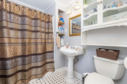 16 Spring St, Bristol CT  06010-5047 exterior