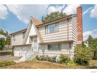 249 Pasadena Pl, Bridgeport, CT 06610-1251