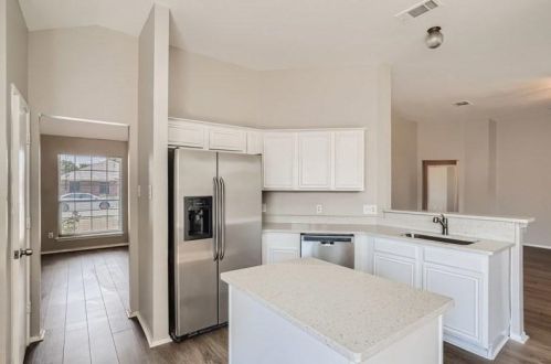 1749 Cansler Ln, Lancaster TX  75134-4132 exterior