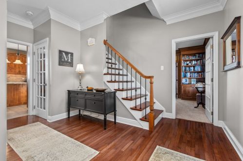 7012 Oak Park Dr, Gibsonia, PA 15044-6187