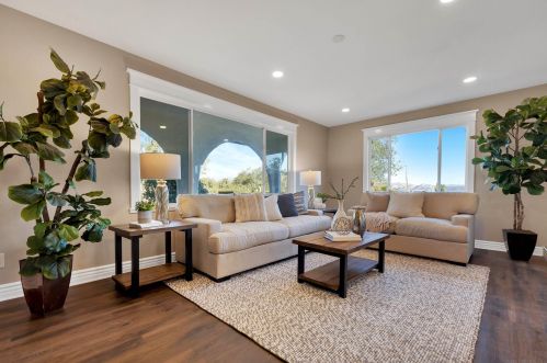 11382 Crazy Horse Dr, Lakeside CA 92040-1205 exterior