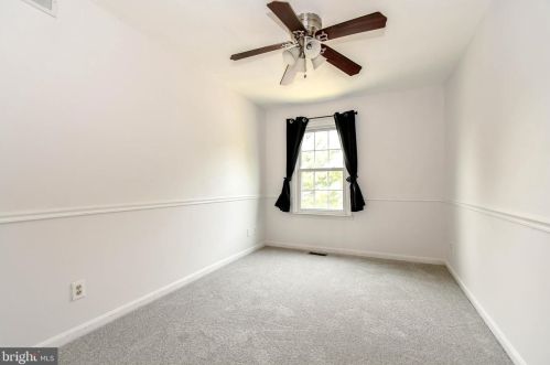 350 Hedgestone Ter, Leesburg VA 20176-4871 exterior