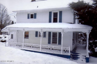 8 Pine St, Hebron, NY 12832-1112