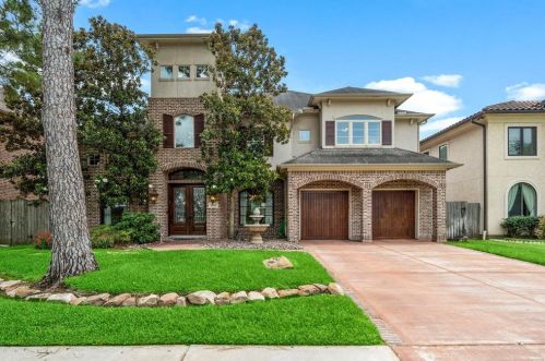 5011 Tamarisk St, Bellaire, TX 77401-2825