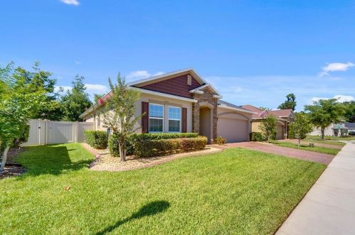 153 Fiesta Key Loop, Deland, FL 32720-3976