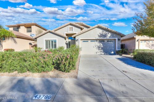 43786 Snow Dr, Maricopa, AZ 85138-5579