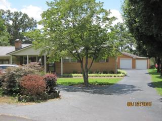 268 Britton Dr, Talbott, TN 37877-8637