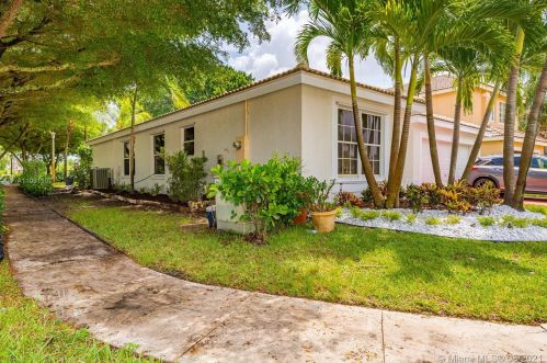 1901 179th Ave, Hollywood, FL 33029-3053