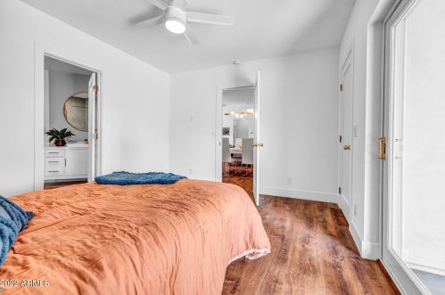 1111 Bethany Home Rd, Phoenix AZ  85014-2229 exterior