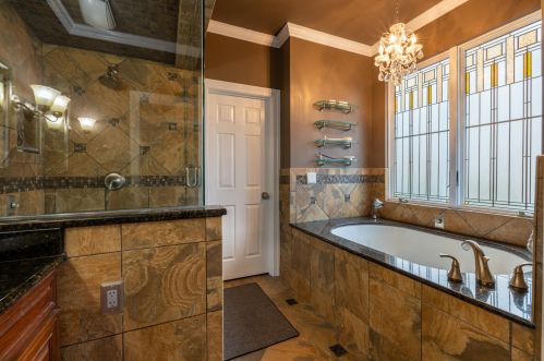844 Keeneland Green Dr, Hamilton KY  41091-8016 exterior