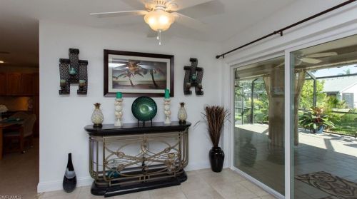 905 52nd St, Cape Coral FL  33914-7086 exterior