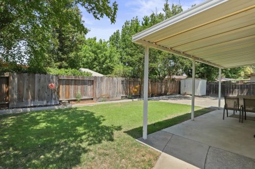 1429 Montclair Dr, Modesto CA  95350-0647 exterior