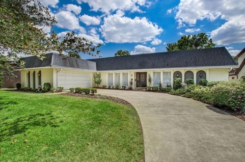 2020 Forest Club Dr, Orlando, FL 32804-6508