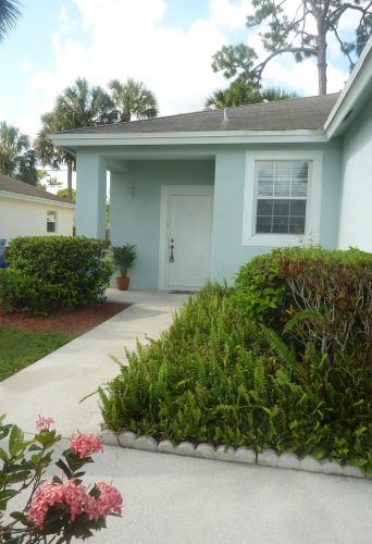 5460 Club Cir, West Palm Beach, FL 33415-1262