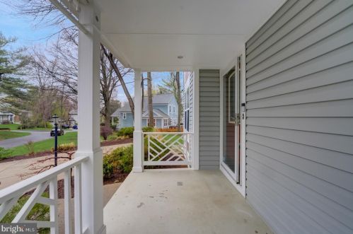 3517 Soffit Pl, Woodbridge VA  22192-5213 exterior