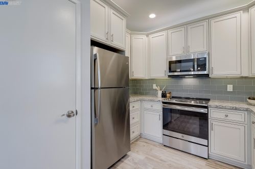 184 Copper Ridge Rd, San Ramon CA  94582-4575 exterior