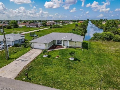530 15th Ter, Cape Coral, FL 33909-1258