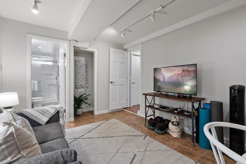 2440 Lincoln Ave, Belmont CA  94002-1424 exterior