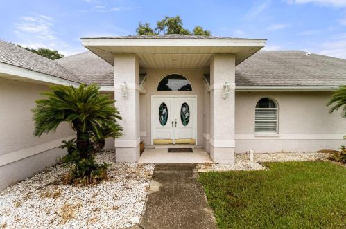 11110 Lake Sassa Dr, Thonotosassa, FL 33592-2653