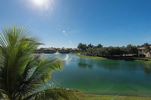 7160 Lemuria Cir, Naples FL  34109-6104 exterior
