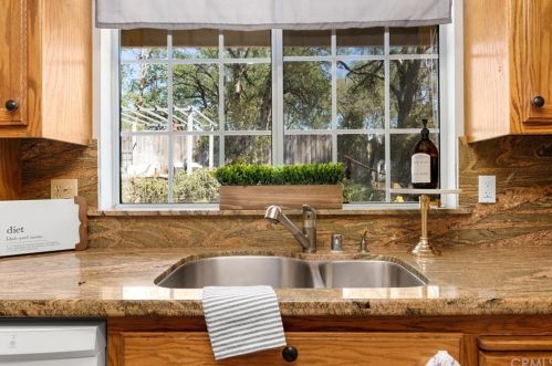 1010 Page Dr, Lakeport CA  95453-3420 exterior