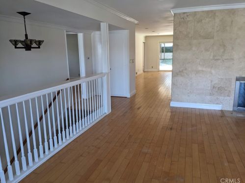 1450 3rd St, Manhattan Beach, CA 90266-6336