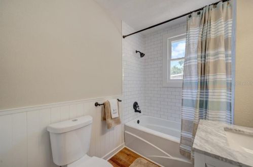 86 Anclote Rd, Tarpon Springs FL  34689-0070 exterior