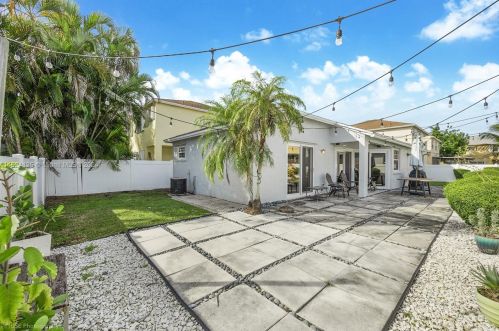 12012 13 St, Hollywood FL  33026-3876 exterior