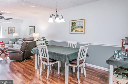 124 Brandon Rd, Norristown PA  19403-3394 exterior