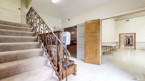 855 7th St, Santa Rosa CA  95404-4277 exterior