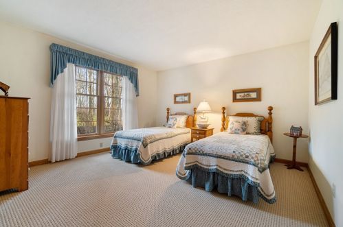 718 Willowcrest Dr, Gibsonia PA  15044-6028 exterior