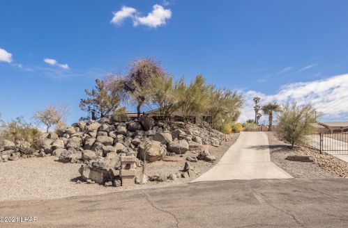 3060 Oro Grande Plz, Lake Havasu City, AZ 86406-9027