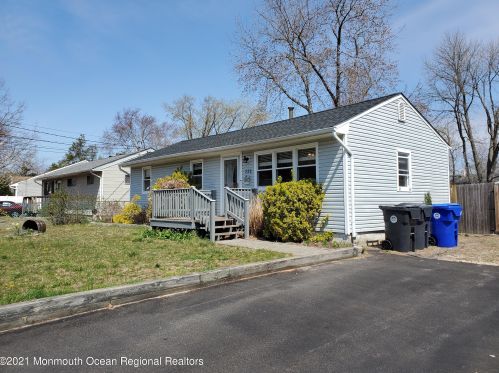 332 Northrop Rd, Bricktown NJ  08723-6812 exterior