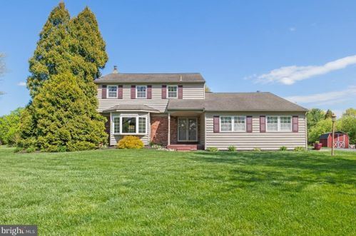 1025 Archer Ln, Lansdale, PA 19446-4820
