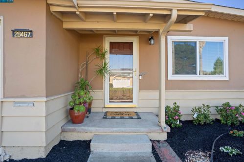 28467 Aragon Ave, Hayward, CA 94544-5801