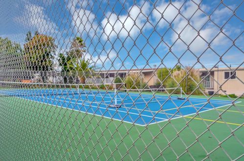 137 Vinewood Ln, Morgan Hill CA  95037-6113 exterior