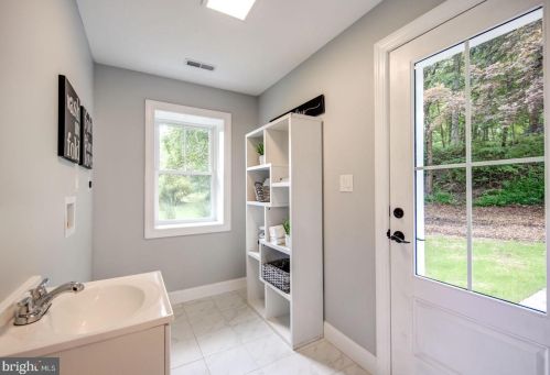 817 Bryn Mawr Ave, Newtown Square PA  19073-4333 exterior