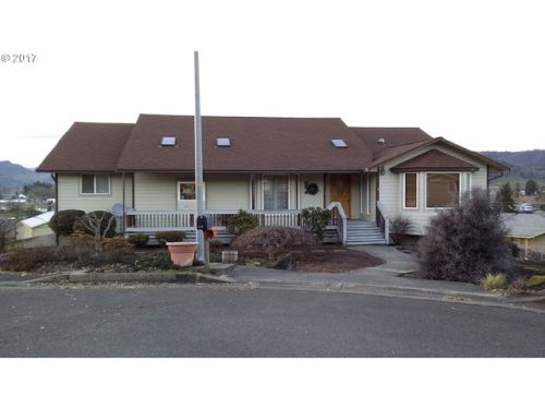 621 Deerwood Ct, Winston OR  97496-9591 exterior