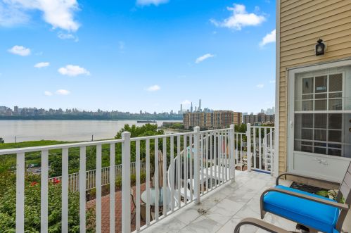 32 Bergen Ridge Rd, North Bergen NJ  07047-6200 exterior