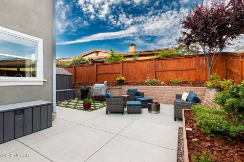 622 Wildflower Dr, Santa Maria CA  93455-6099 exterior